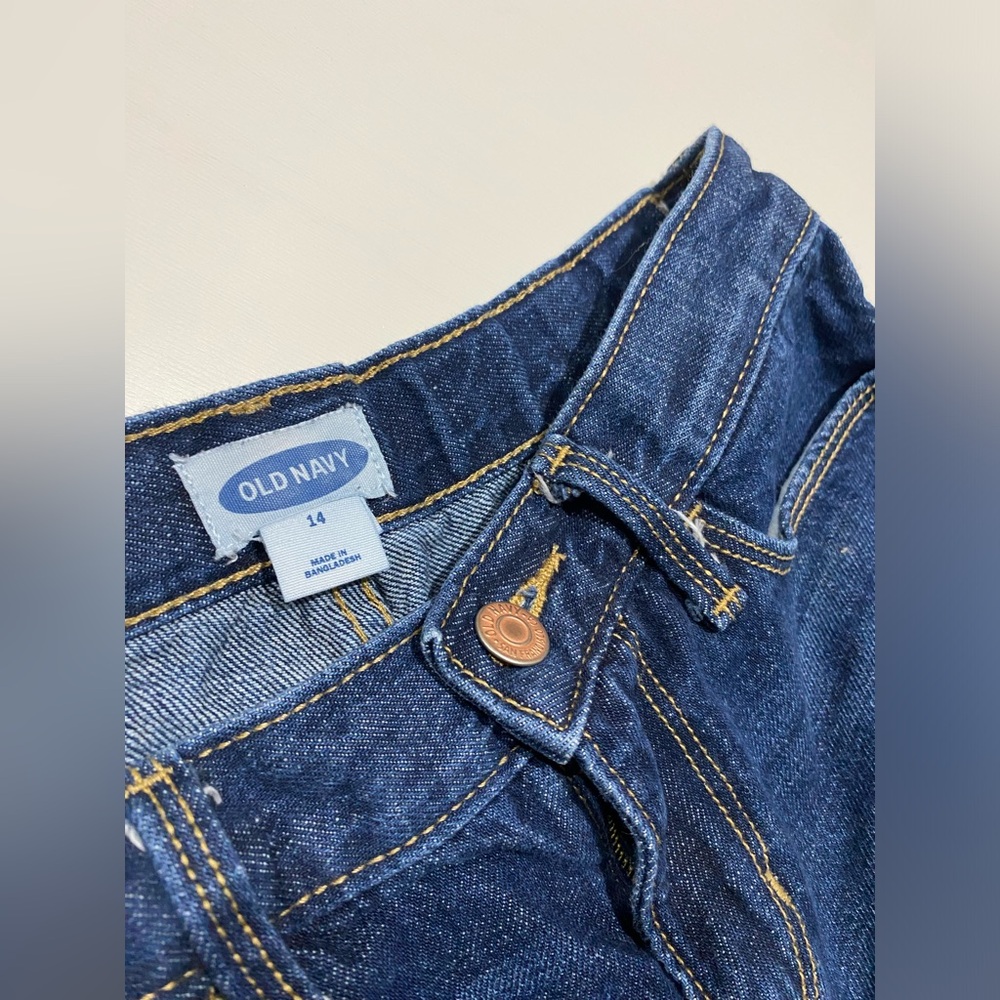 Old Navy short for sale hit me up if interested